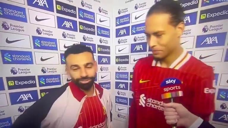 都续约啦~范迪克：卡拉格不选你全场最佳？萨拉赫：他不会选我